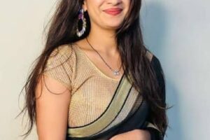 Affordable Escort Service in Old Delhi with Hotel Visit