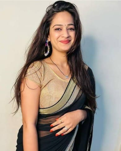 Affordable Escort Service in Old Delhi with Hotel Visit